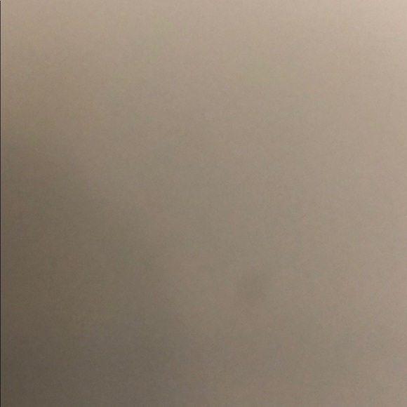 Meet your Posher, Liz - Picture 1 of 1